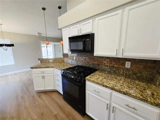 $2,549 | 925 Chaps Circle, Henderson, NV 89002