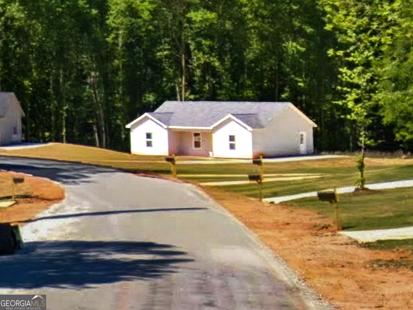 74 Lyla Lane Canon, GA 30520 - Photo 2 of 17