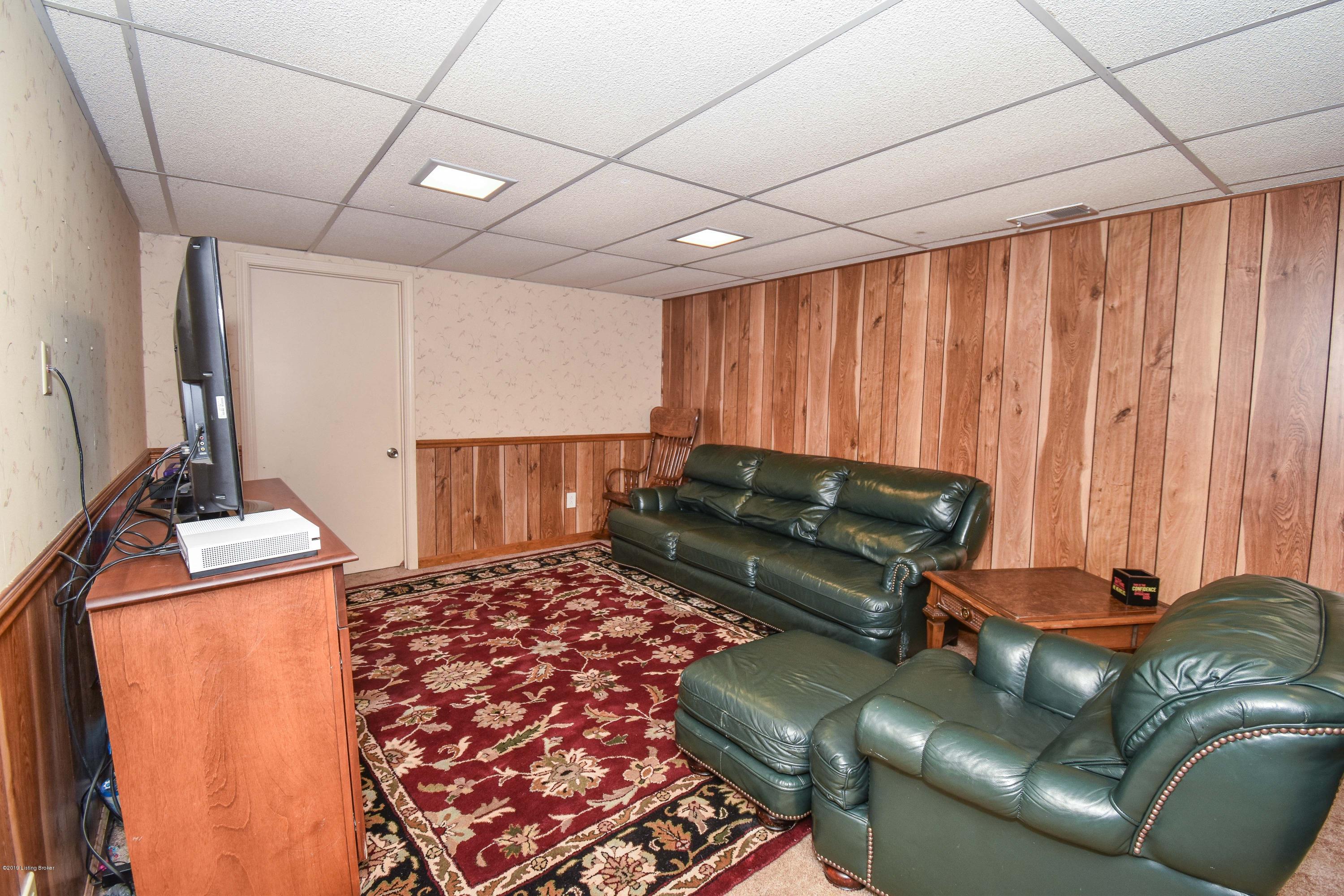 7703 Terry Road Louisville, KY 40258 - Photo 35 of 66 DSC_0092
