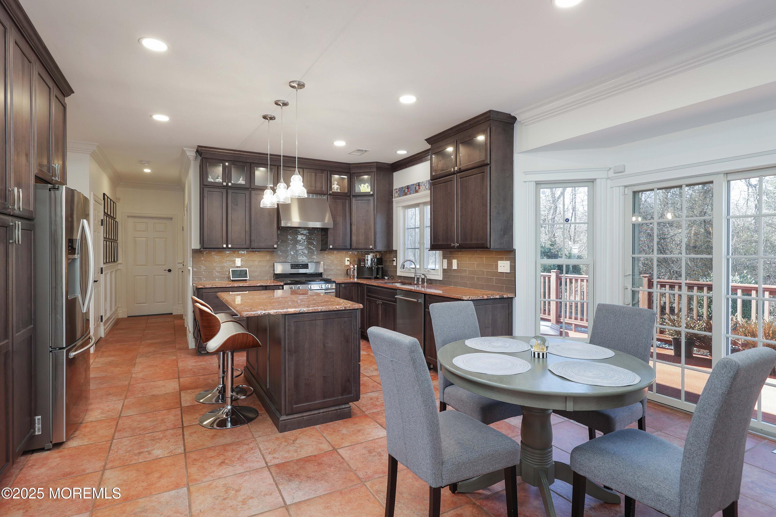 54 Bloomfield Road Manalapan, NJ 07726 - Photo 11 of 46 758A1675