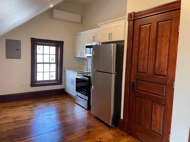 $1,325 | 41 Summer Street, Unit 18, Leominster, MA 01453