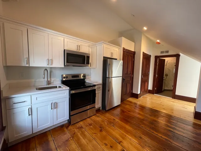 $1,325 | 41 Summer Street, Unit 18, Leominster, MA 01453