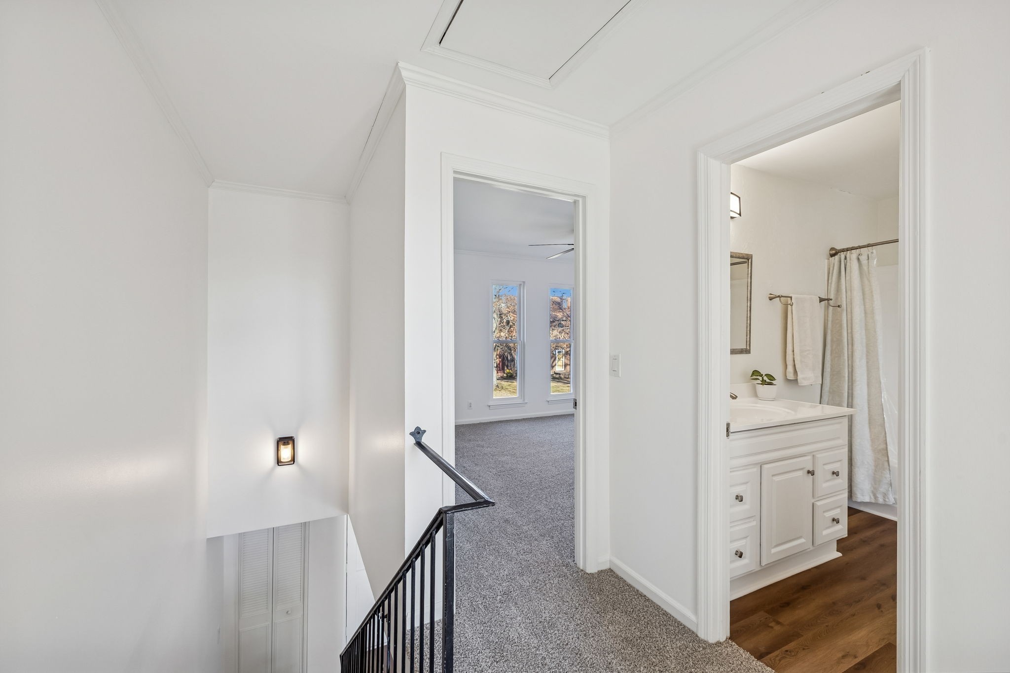 313 Huntington Ridge Drive Nashville, TN 37211 - Photo 23 of 48 a view of a hallway with closet and front door