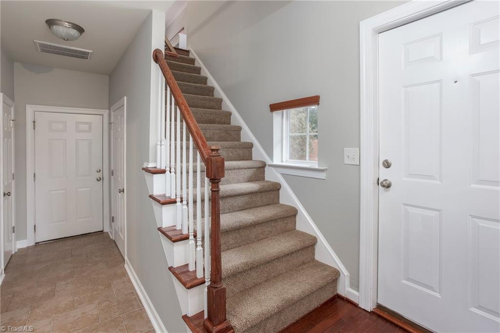 3805 Glenhaven Road Raleigh, NC 27606 - Photo 6 of 30 Gallery Image 6