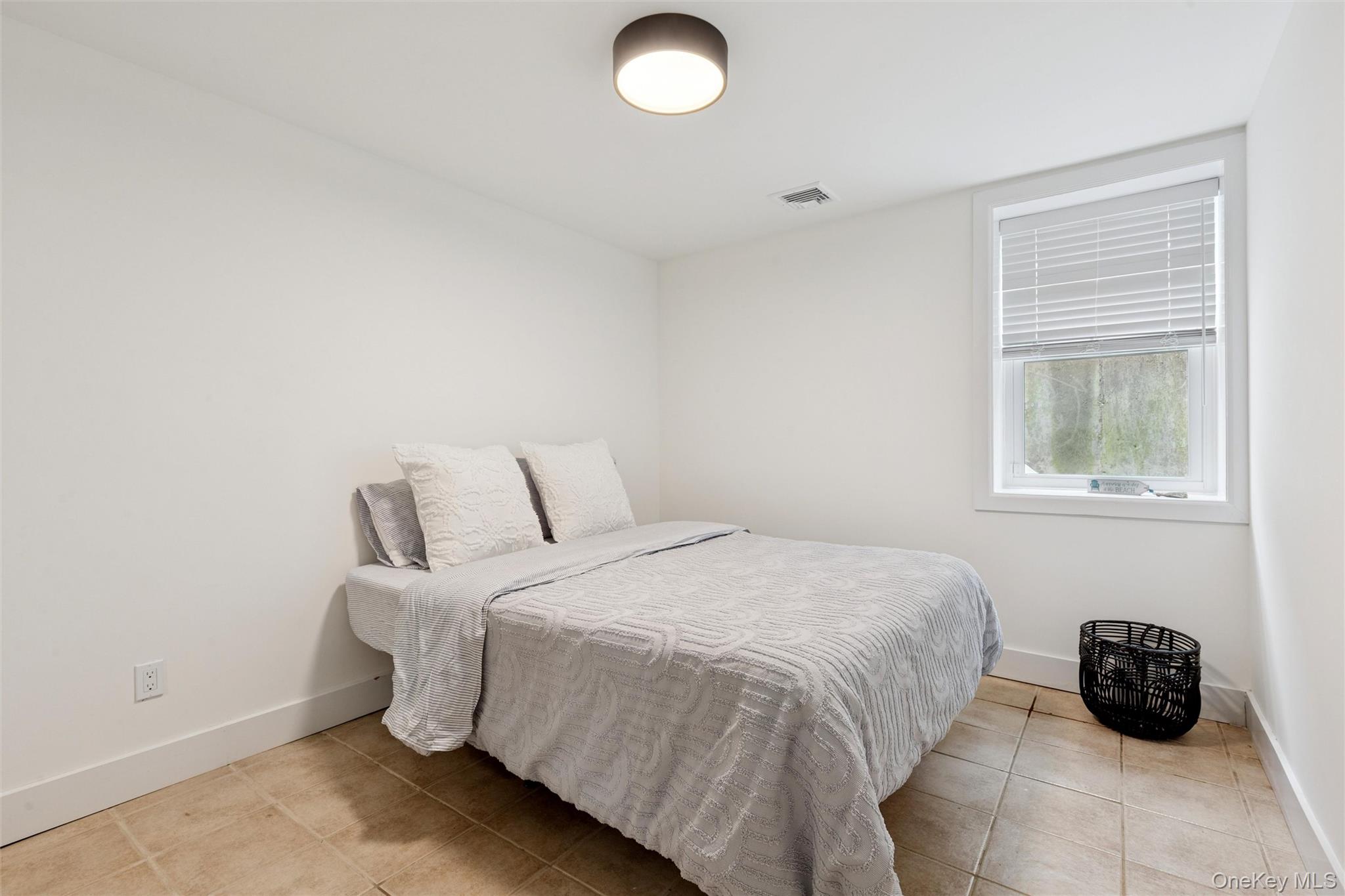 34 Starboard Road Hampton Bays, NY 11946 - Photo 14 of 29