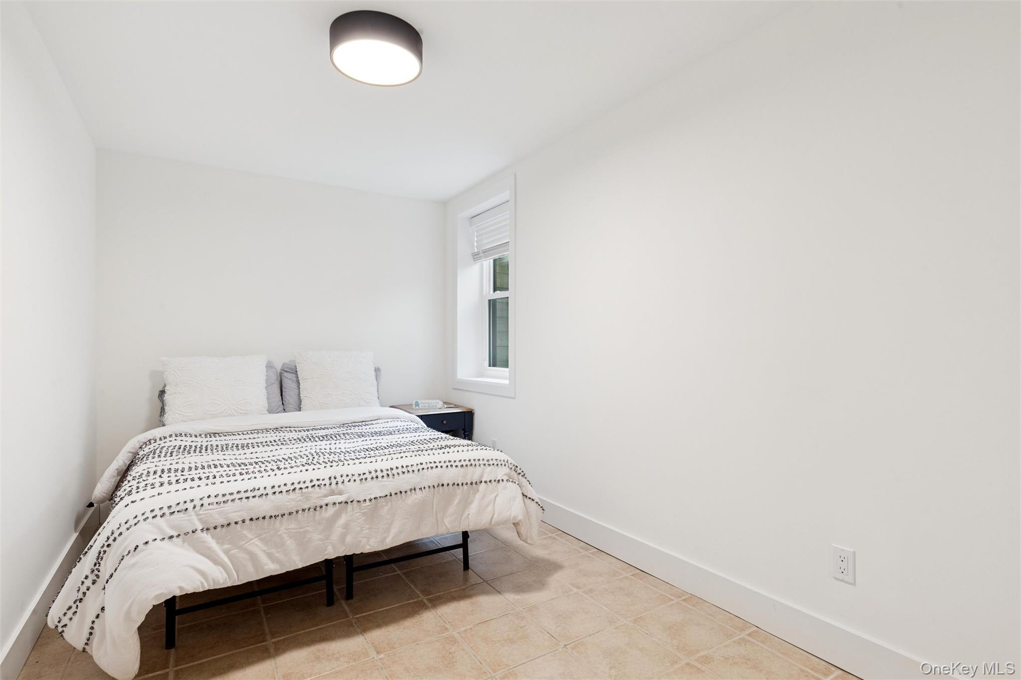 34 Starboard Road Hampton Bays, NY 11946 - Photo 16 of 29