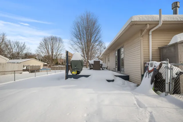 $349,900 | 3 Brandywine Court, South Elgin, IL 60177