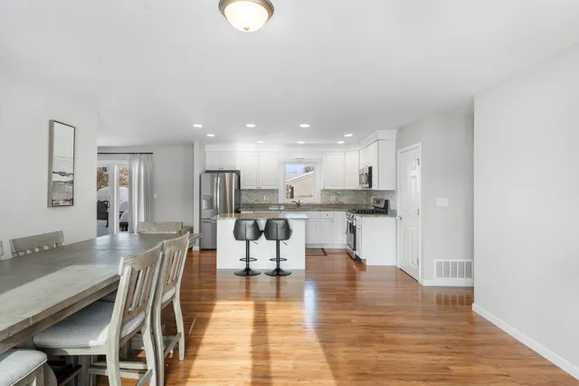 $349,900 | 3 Brandywine Court, South Elgin, IL 60177