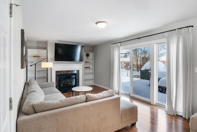 $349,900 | 3 Brandywine Court, South Elgin, IL 60177