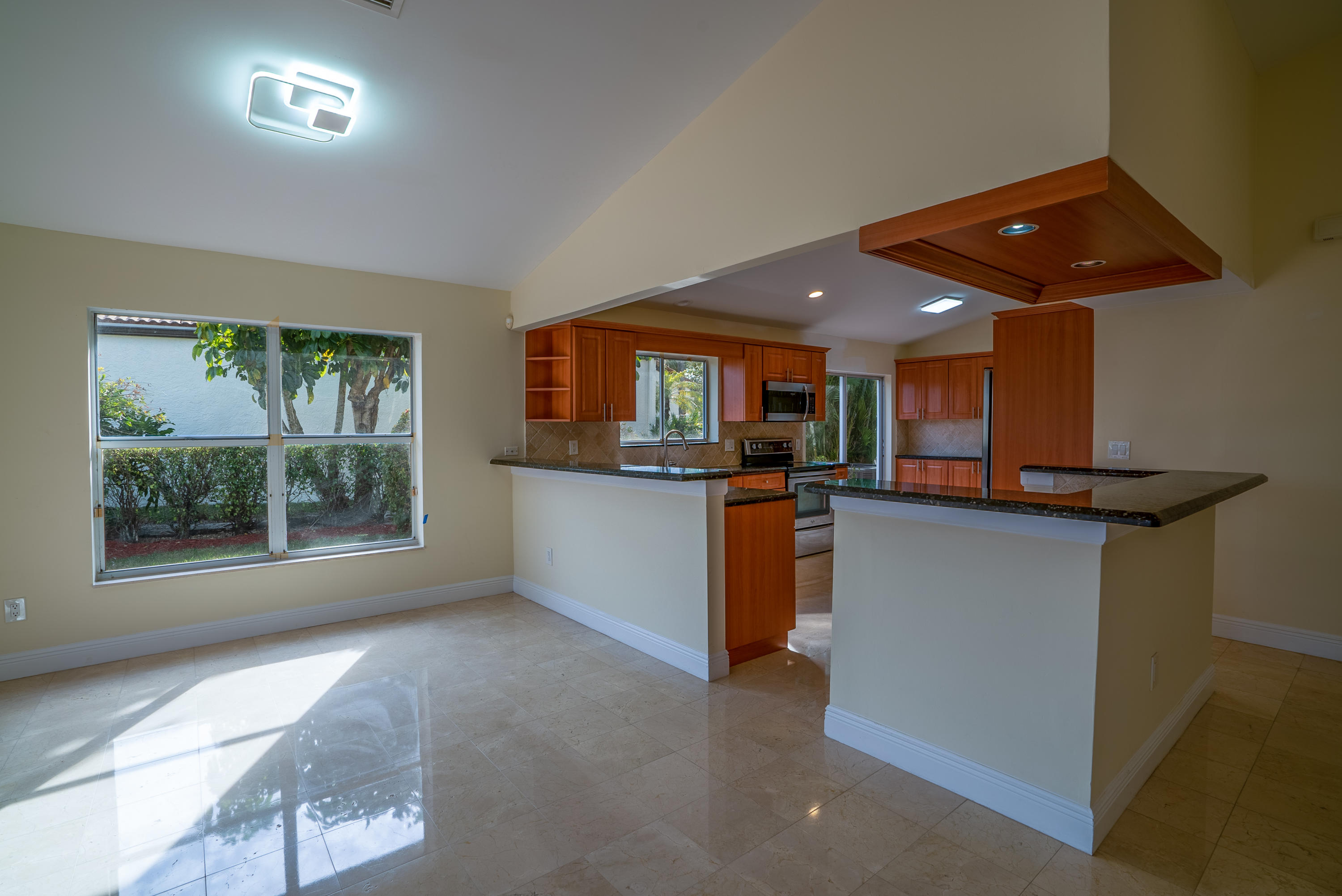 7208 Via Palomar Boca Raton, FL 33433 - Photo 9 of 29 7208ViaPalomar-18