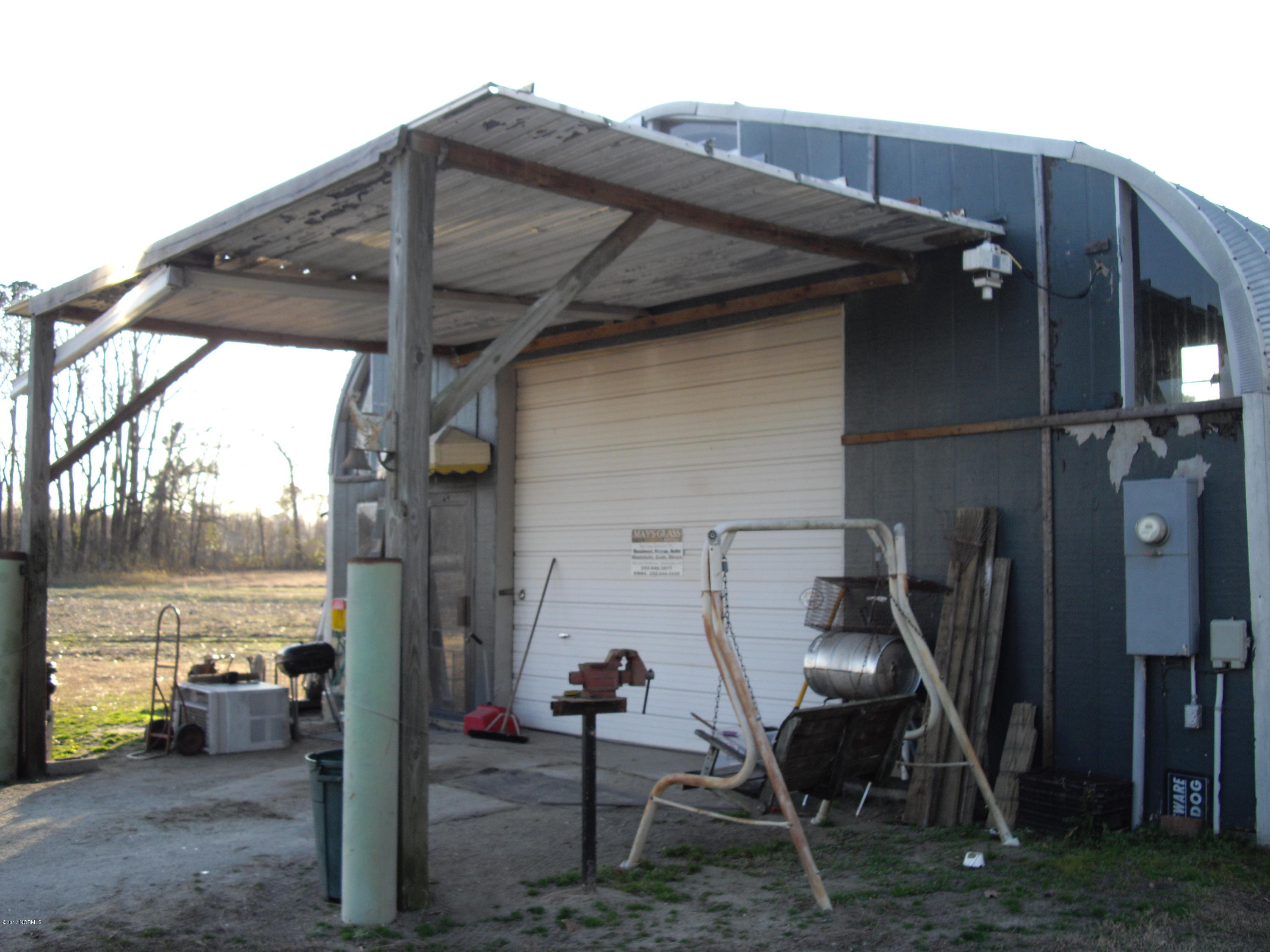 785 Williams Road Grifton, NC 28530 - Photo 17 of 20 Garage back view