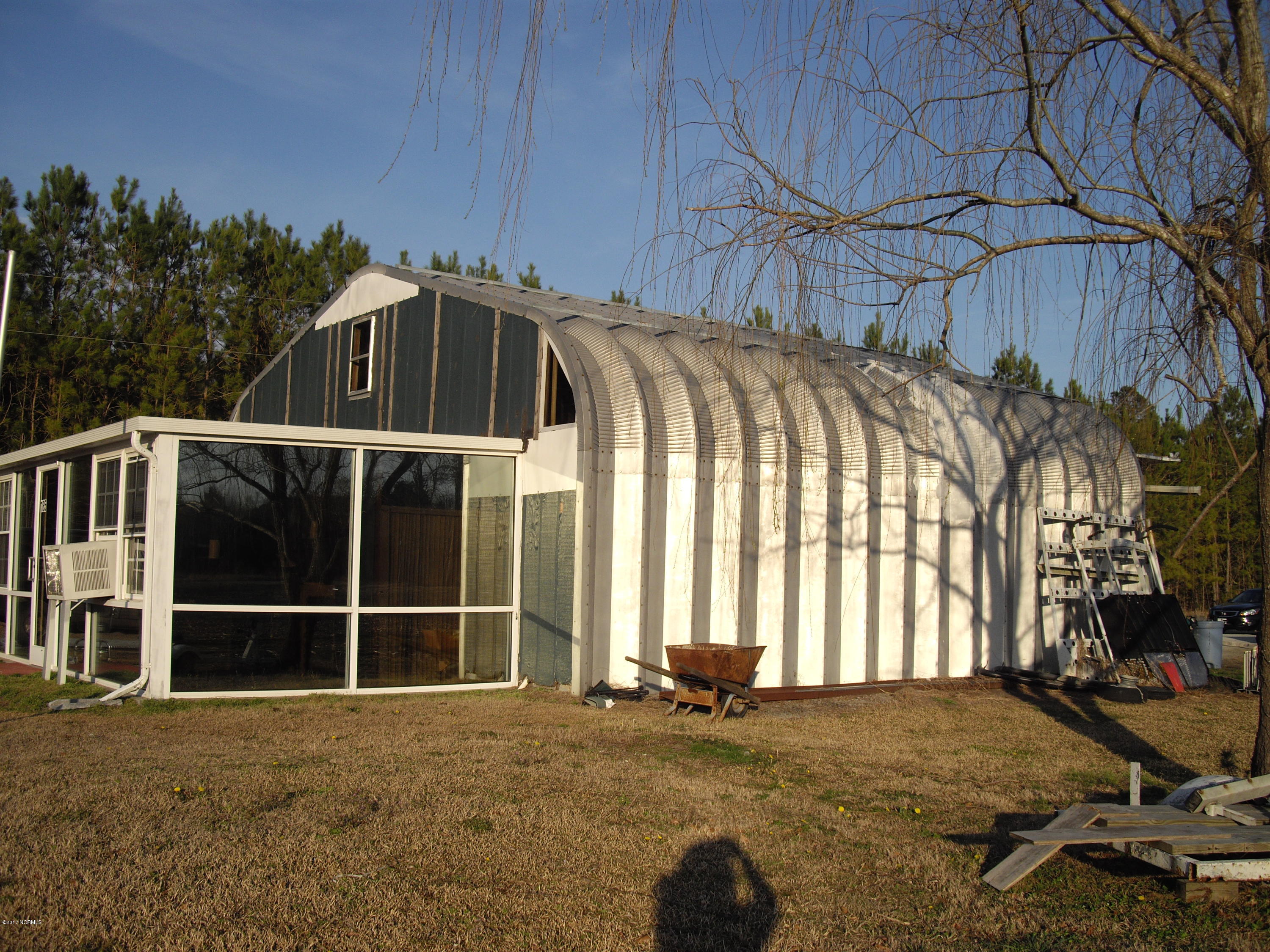 785 Williams Road Grifton, NC 28530 - Photo 18 of 20 Garage side view