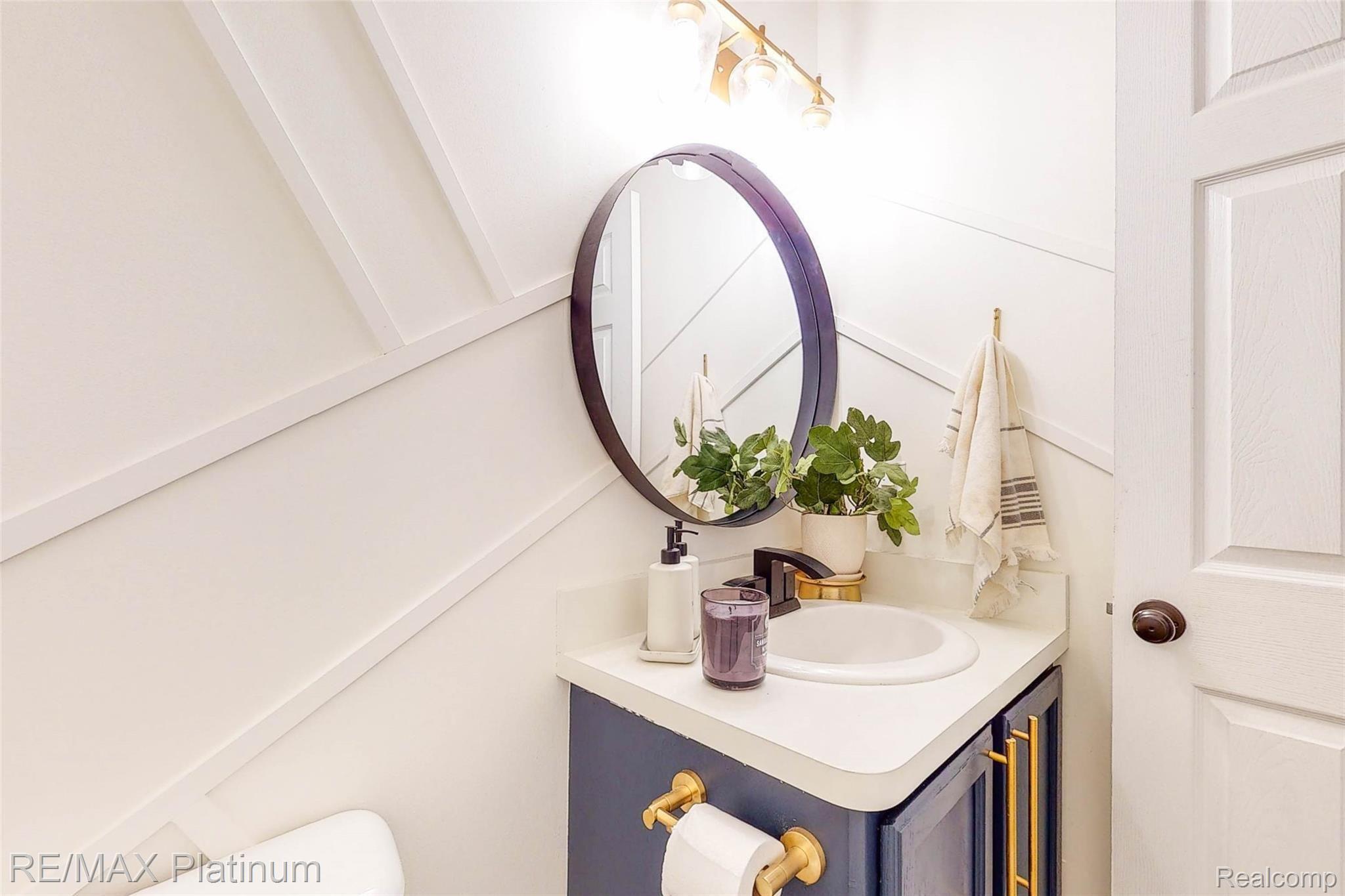 4261 East Rolston Road Linden, MI 48451 - Photo 19 of 58 4261-E-Rolston-Rd-23 Bathroom.jpg