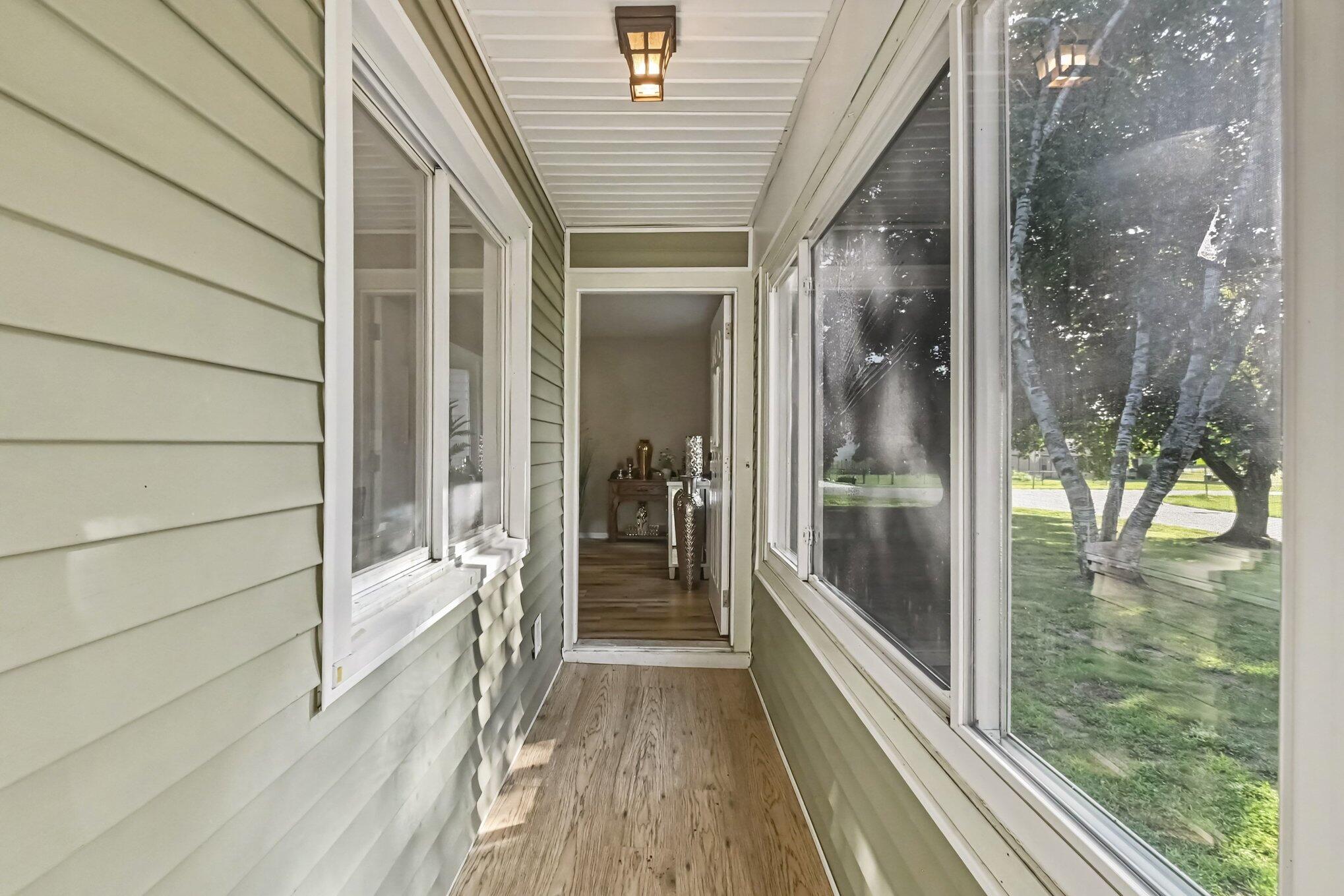 2531 Ashton Road Jackson, MI 49203 - Photo 4 of 30 004_file_2582