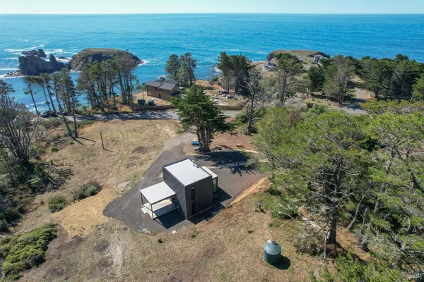 $1,249,000 | 30101 South S Highway, Gualala, CA 95445