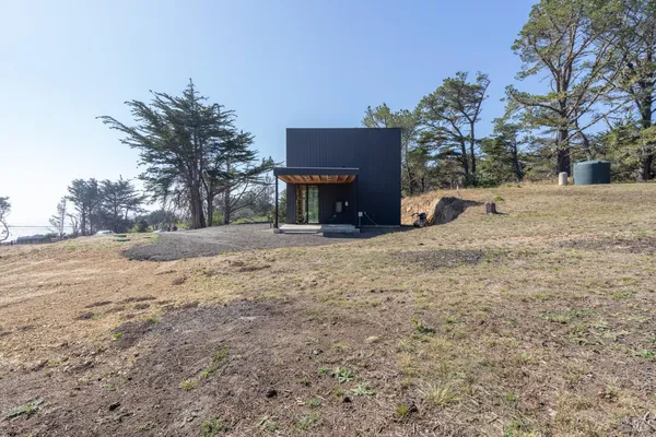 $1,249,000 | 30101 South S Highway, Gualala, CA 95445