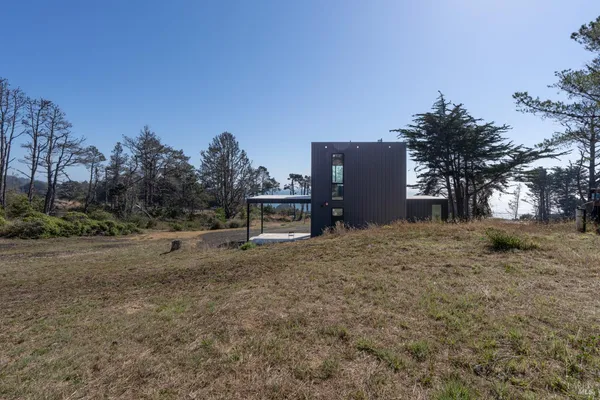 $1,249,000 | 30101 South S Highway, Gualala, CA 95445