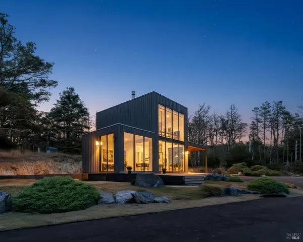 $1,249,000 | 30101 South S Highway, Gualala, CA 95445