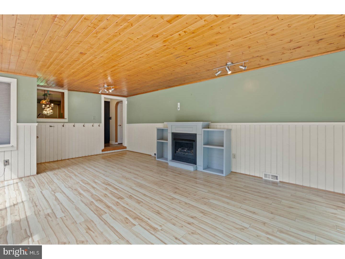 360 Mt Laurel Road Mount Laurel, NJ 08054 - Photo 5 of 22 Family Room