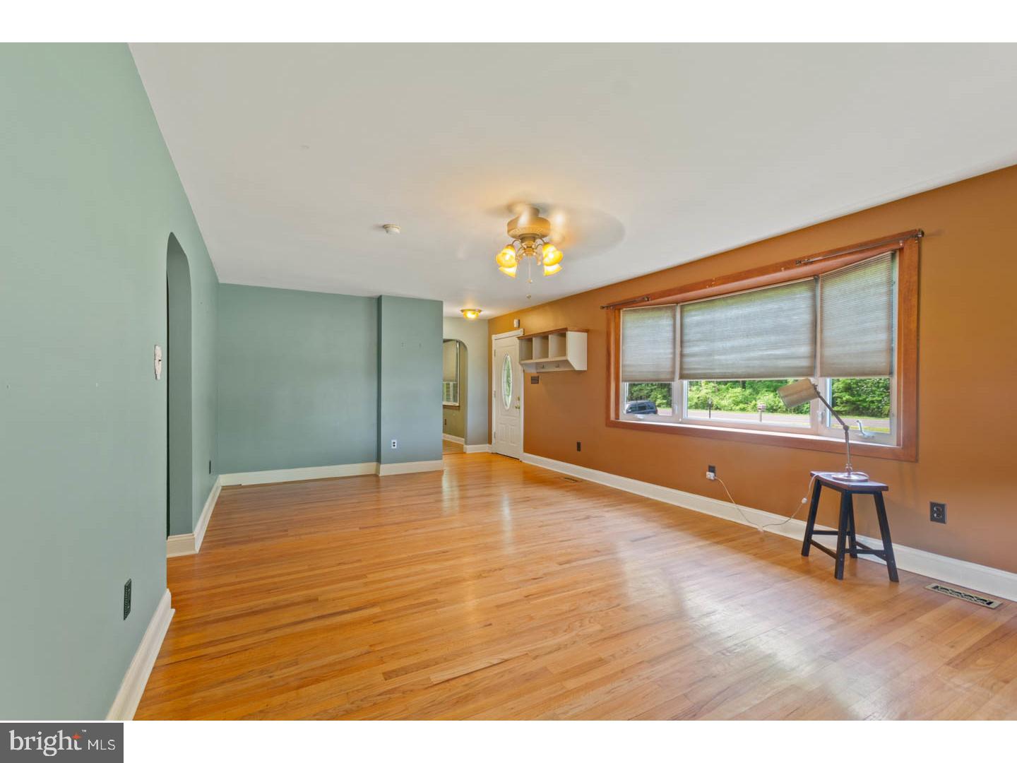 360 Mt Laurel Road Mount Laurel, NJ 08054 - Photo 8 of 22 Living Room