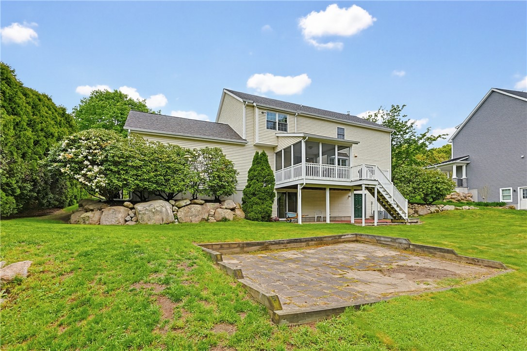 28 Rockridge Road Westerly, RI 02891 - Photo 37 of 40