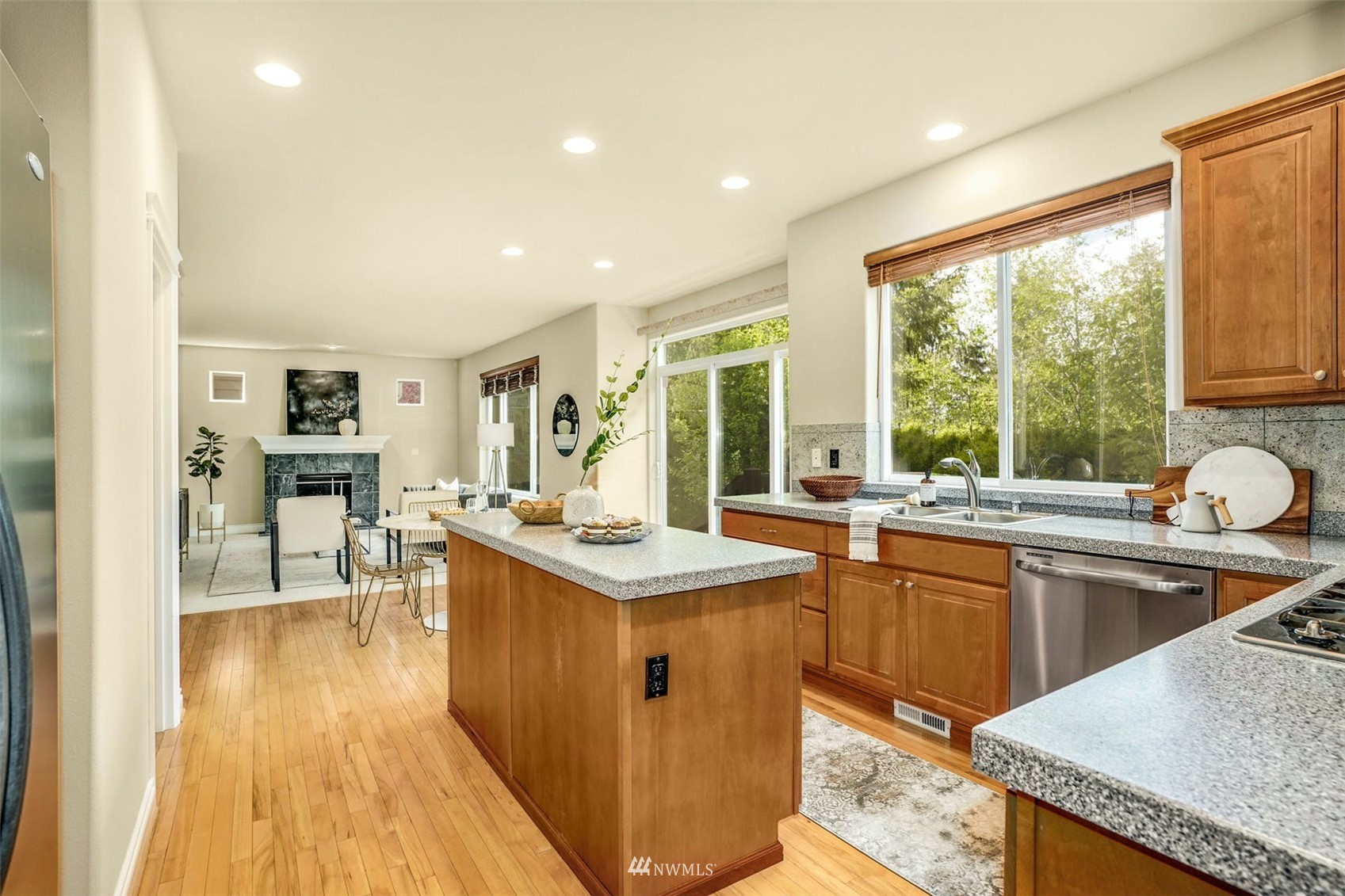 16945 164th Way Southeast Renton, WA 98058 - Photo 13 of 35 Gallery Image 13