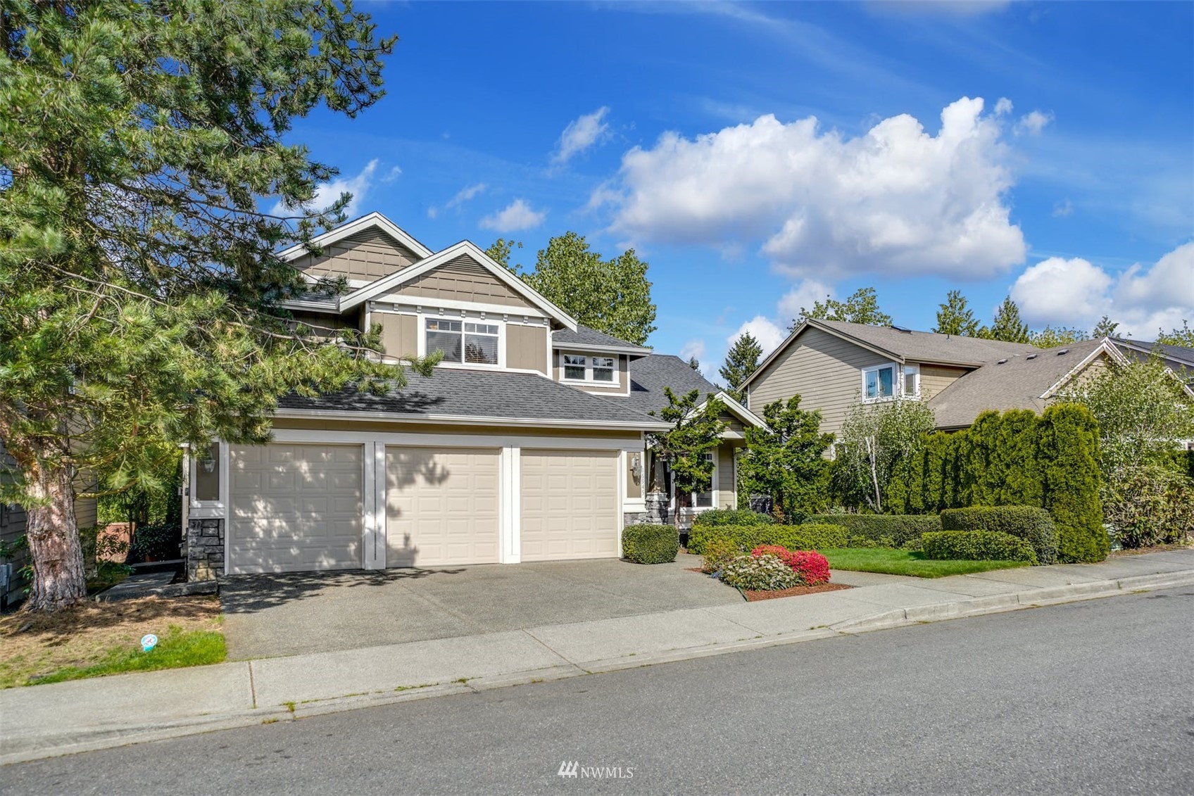 16945 164th Way Southeast Renton, WA 98058 - Photo 3 of 35 Gallery Image 3