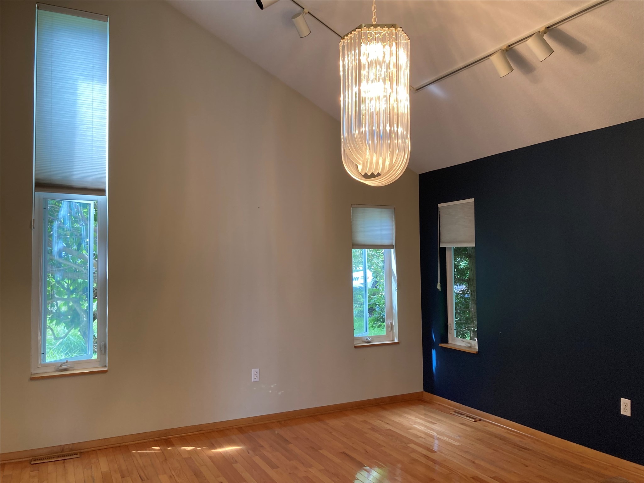 301 Stuart Way Erie, PA 16509 - Photo 6 of 50 Gallery Image 6