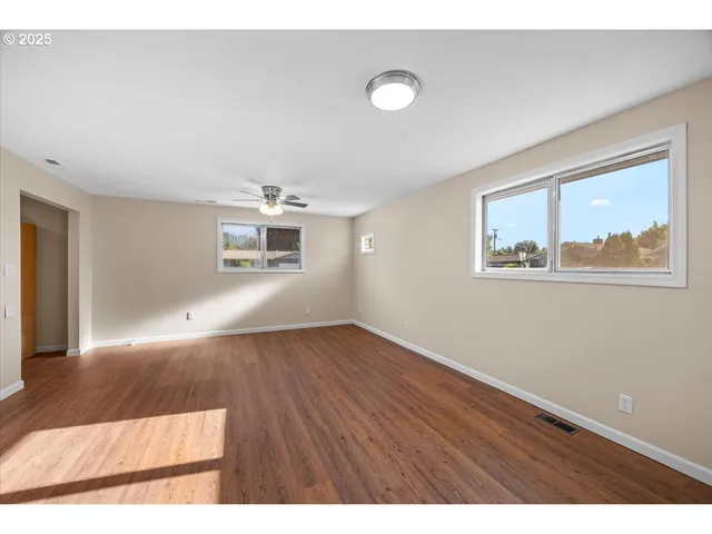 $399,000 | 1564 Northwest Spray Court, Roseburg, OR 97471