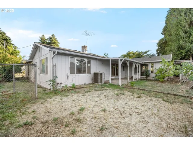 $399,000 | 1564 Northwest Spray Court, Roseburg, OR 97471