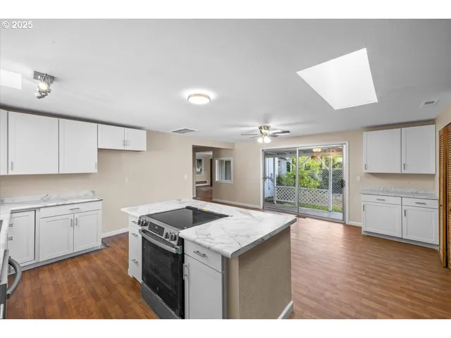 $399,000 | 1564 Northwest Spray Court, Roseburg, OR 97471