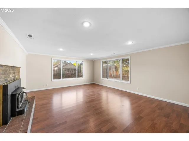 $399,000 | 1564 Northwest Spray Court, Roseburg, OR 97471