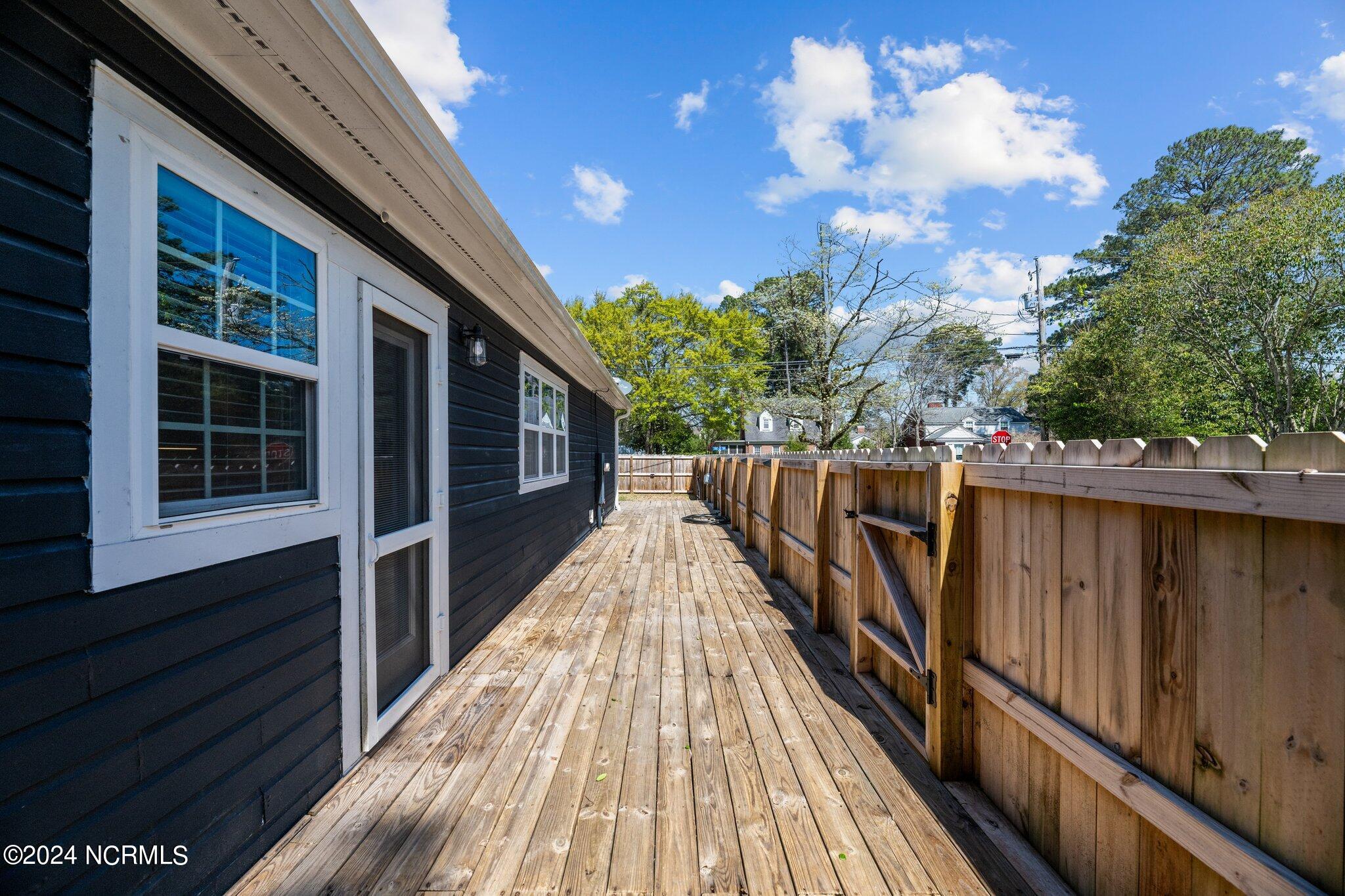 1502 Rhem Avenue New Bern, NC 28560 - Photo 52 of 67 66-web-or-mls-DSC_2447