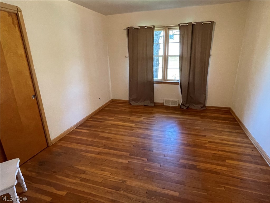 24800 Emery Road Warrensville Heights, OH 44128 - Photo 10 of 17 Bedroom 3