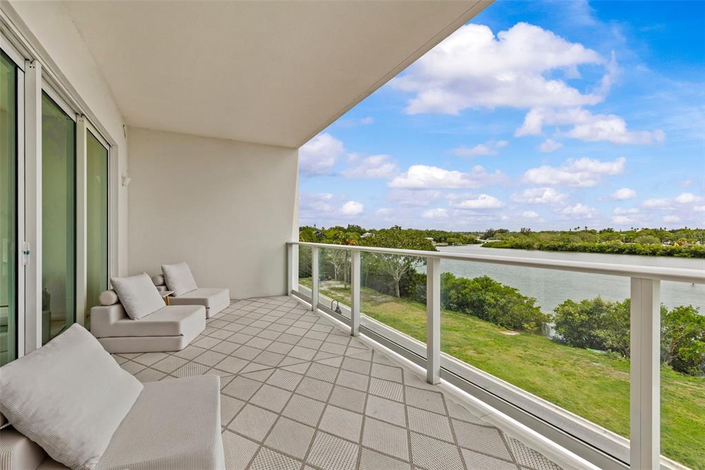 1020 Sunset Point Road, Unit 310 Clearwater, FL 33755 - Photo 35 of 86