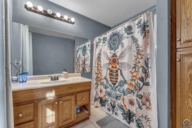 $159,900 | 1224 Southwest Garfield Avenue, Topeka, KS 66604