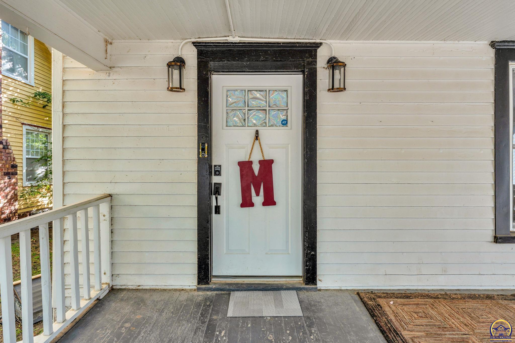 1224 Southwest Garfield Avenue Topeka, KS 66604 - Photo 5 of 30