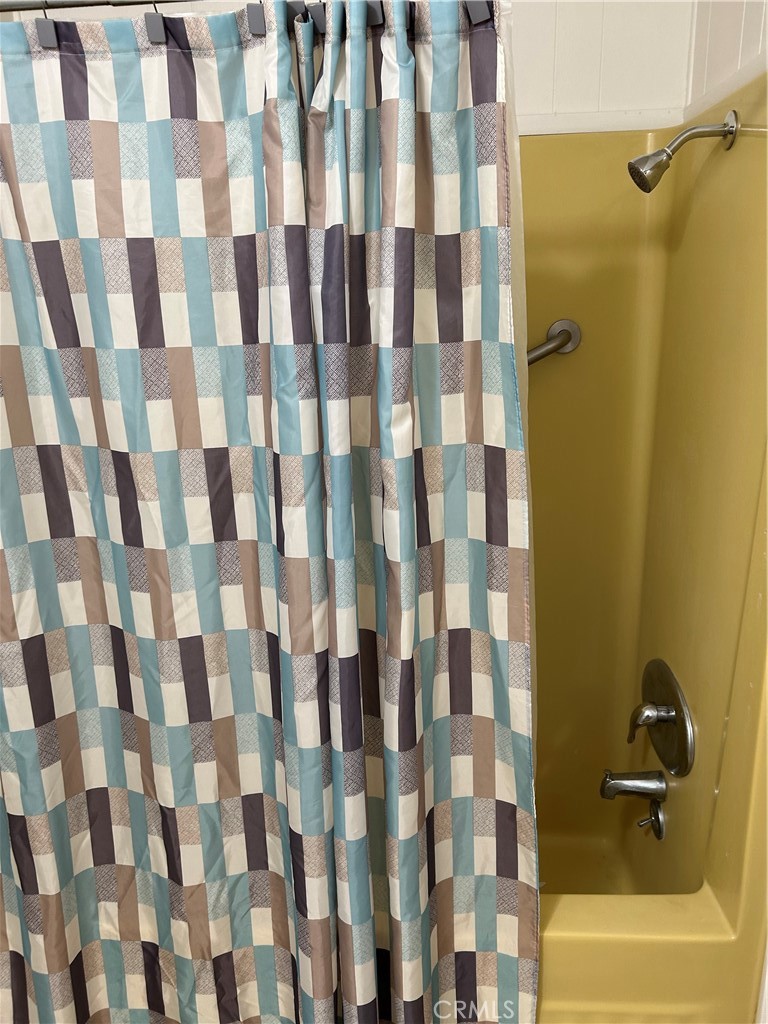 9800 Base Line Road, Unit 70 Alta Loma, CA 91701 - Photo 20 of 27 Guest Bathroom