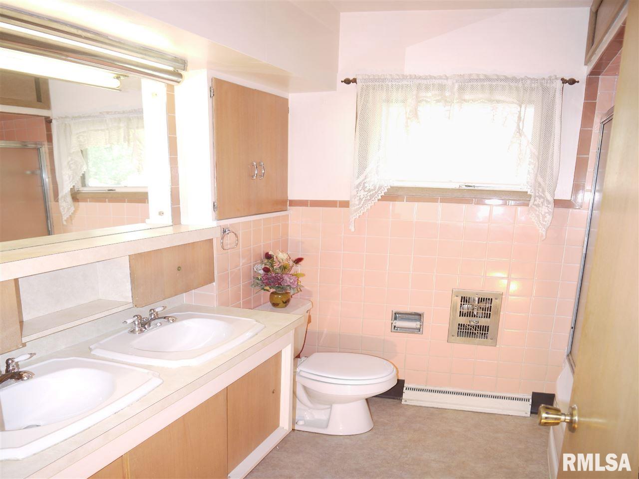 4115 Rodeo Road Davenport, IA 52806 - Photo 19 of 24 Gallery Image 19