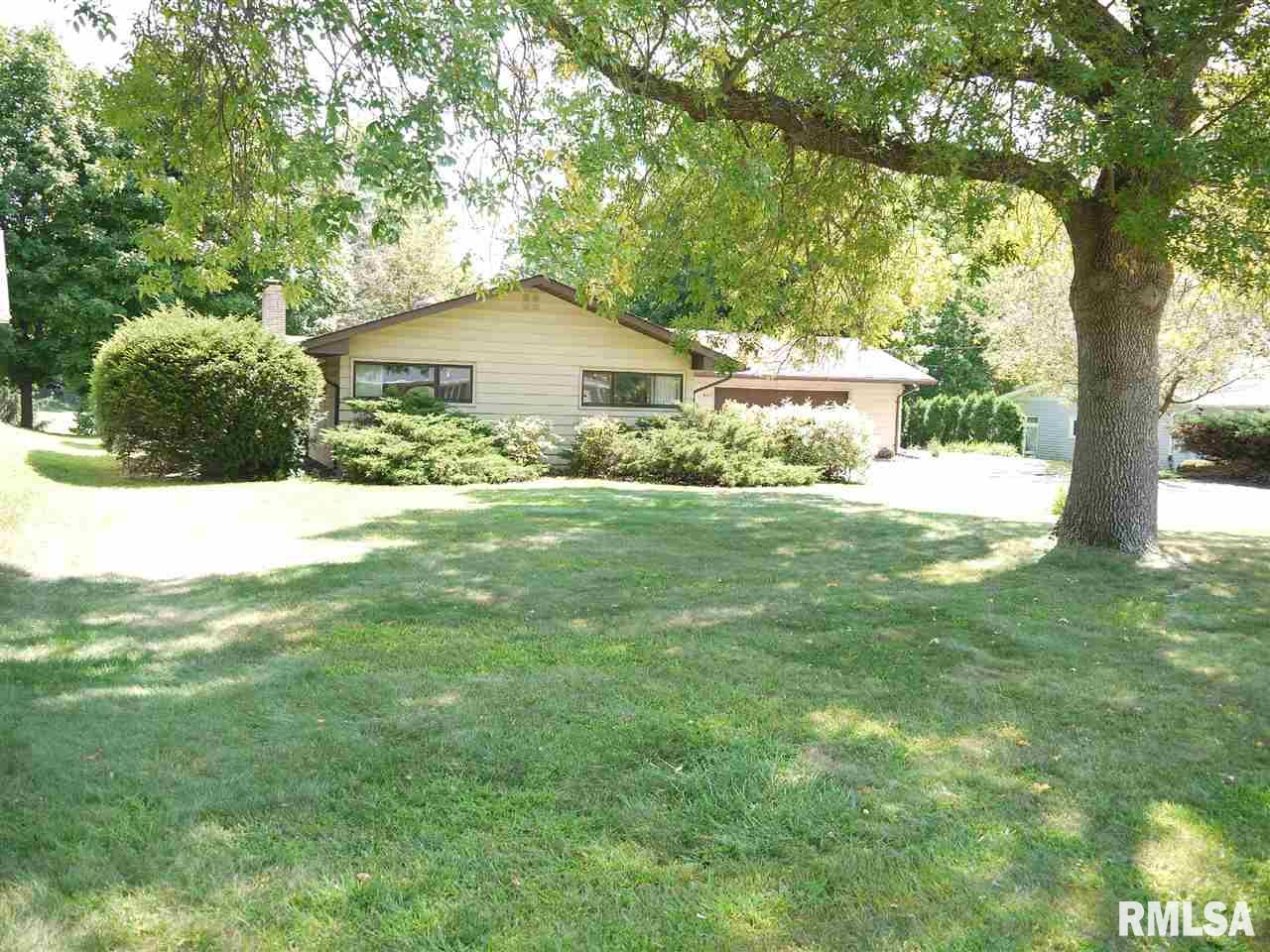 4115 Rodeo Road Davenport, IA 52806 - Photo 2 of 24 Gallery Image 2
