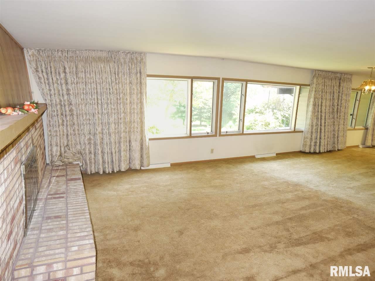 4115 Rodeo Road Davenport, IA 52806 - Photo 7 of 24 Gallery Image 7