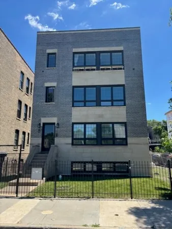 $2,550 | 1327 South Fairfield Avenue, Unit 3, Chicago, IL 60608