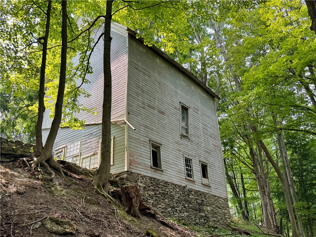 82 West Street Oneonta, NY 13820 - Photo 8 of 39