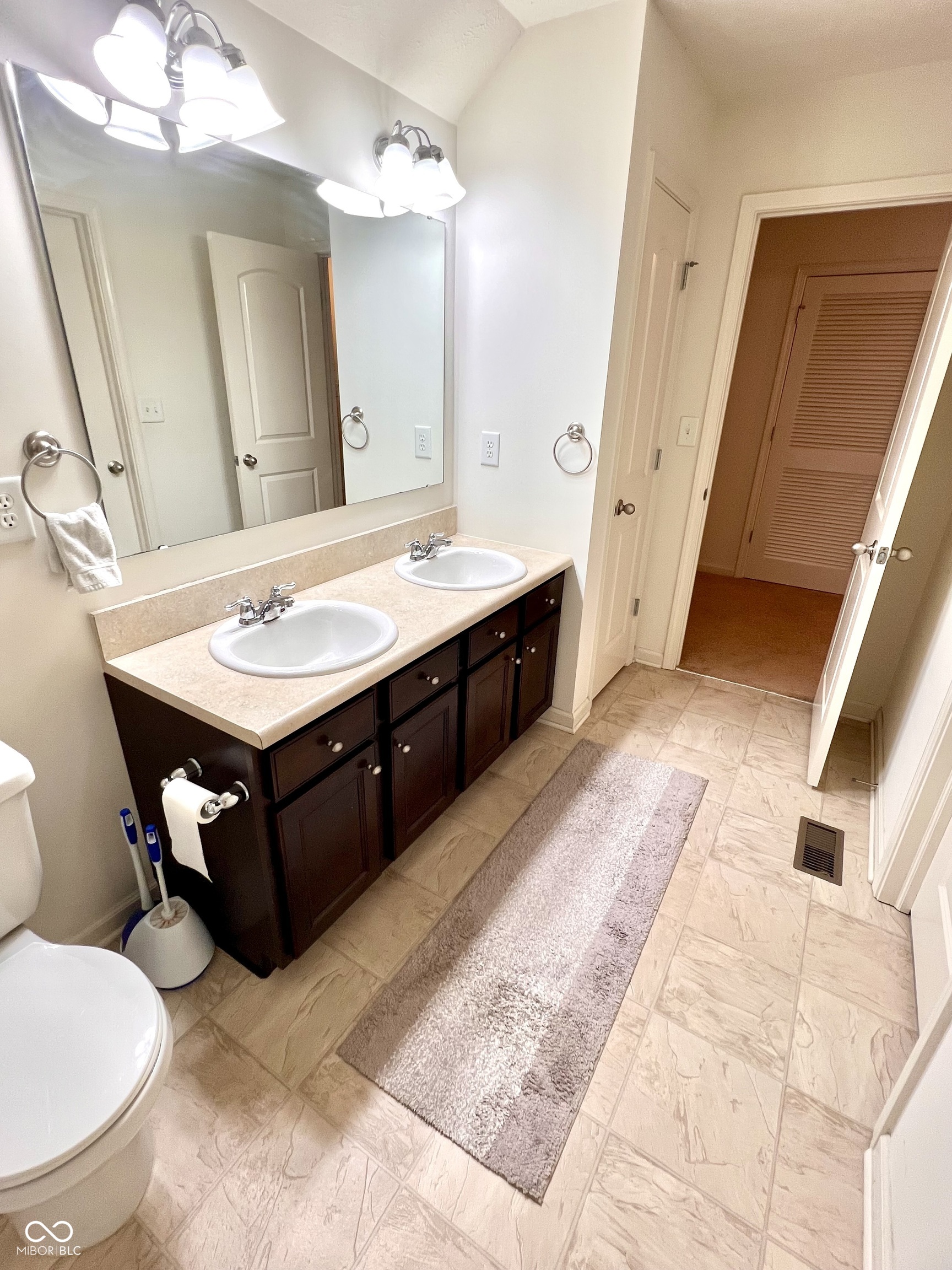 2017 Shadow Creek Boulevard Columbus, IN 47201 - Photo 25 of 30