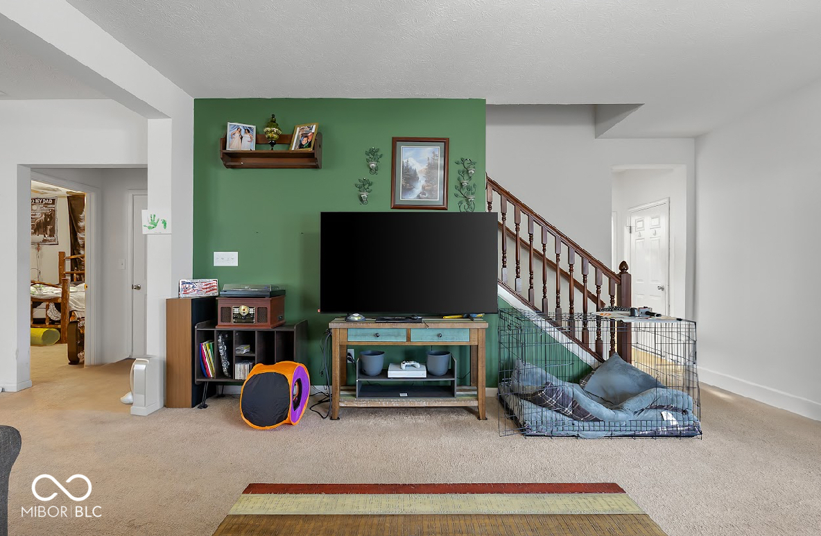 2017 Shadow Creek Boulevard Columbus, IN 47201 - Photo 6 of 30