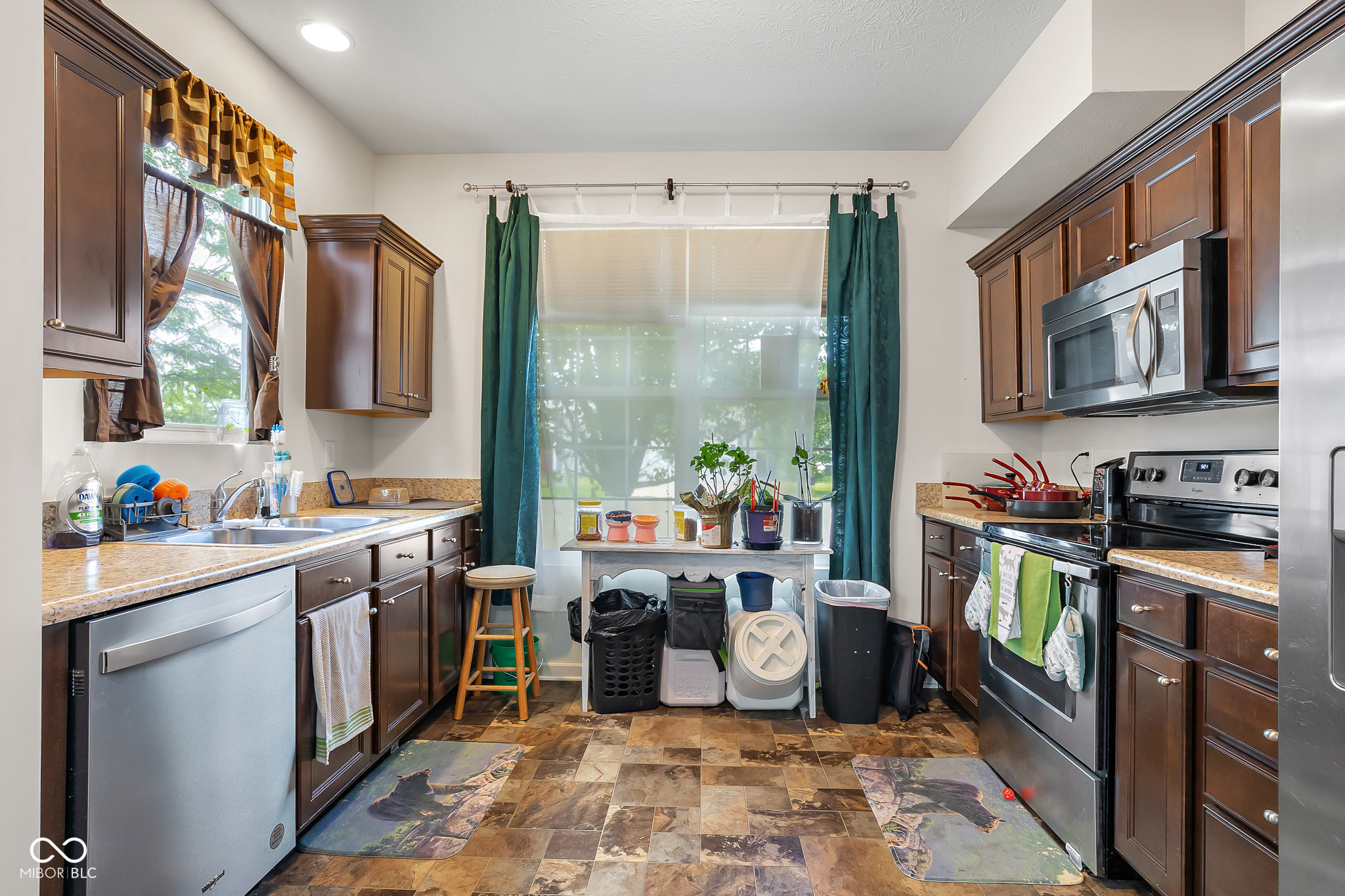 2017 Shadow Creek Boulevard Columbus, IN 47201 - Photo 8 of 30