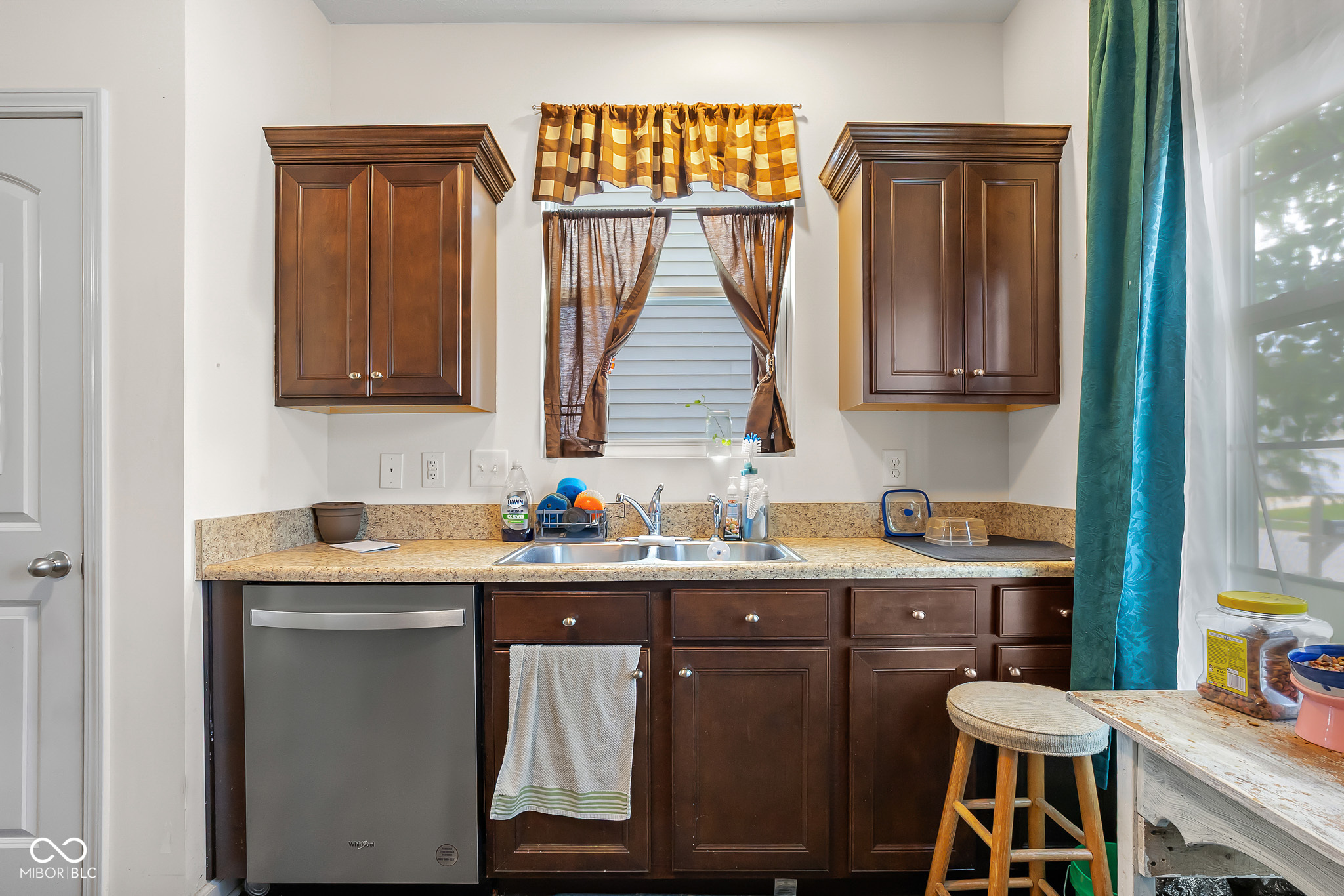 2017 Shadow Creek Boulevard Columbus, IN 47201 - Photo 10 of 30