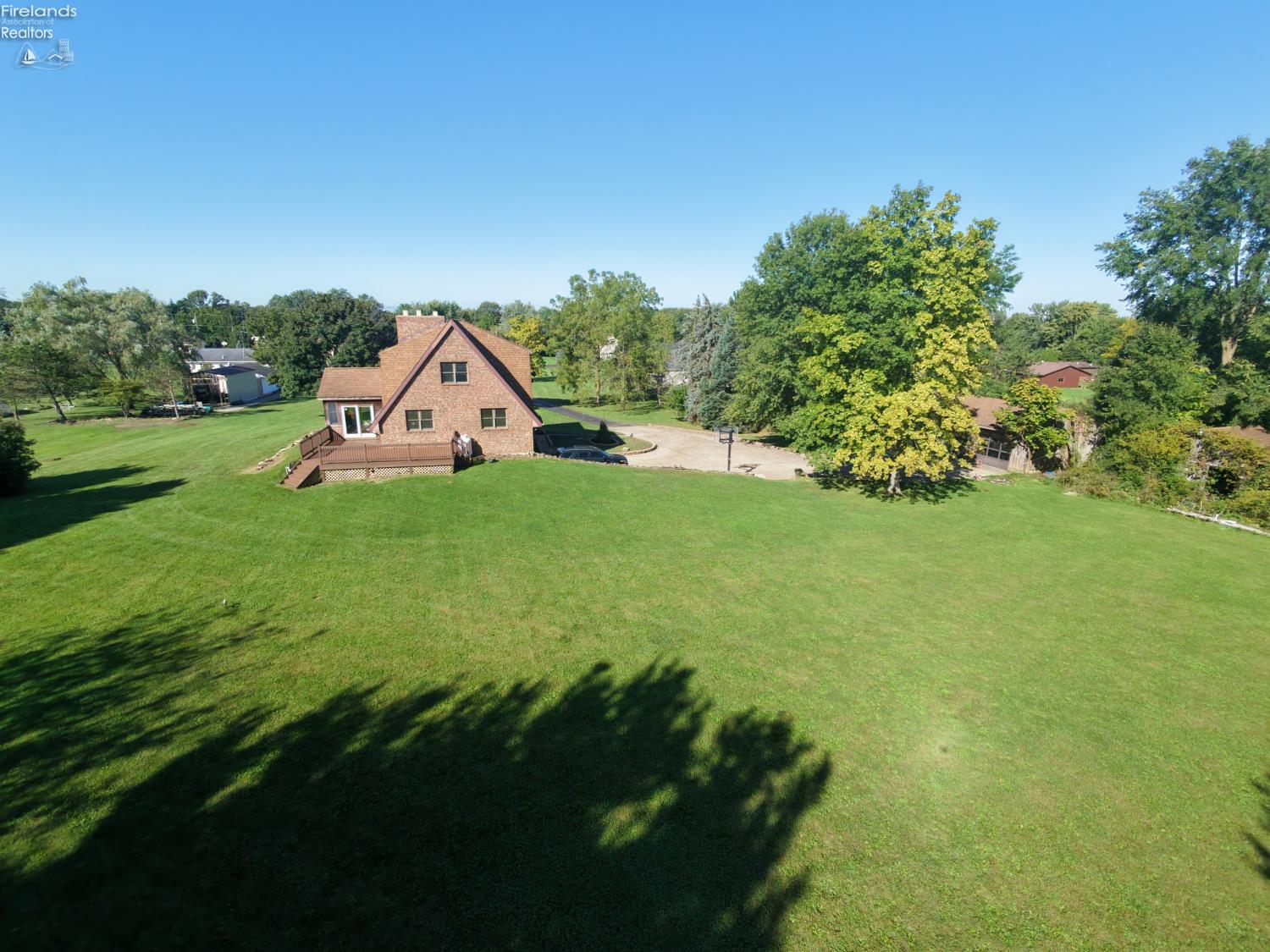 7814 Patten Tract Road Sandusky, OH 44870 - Photo 3 of 34 Gallery Image 3