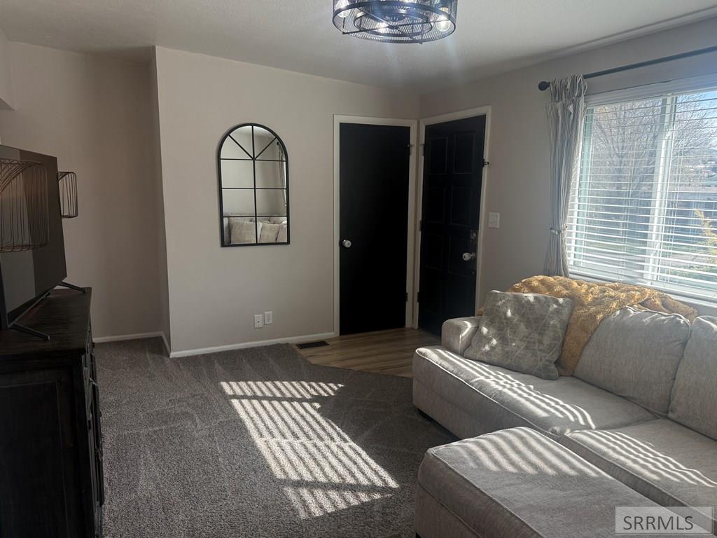 1229 El Rancho Boulevard Pocatello, ID 83201 - Photo 5 of 28