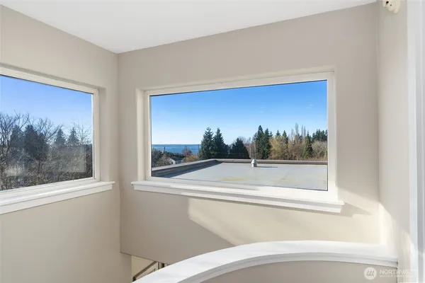 $1,100,000 | 1033 West Mukilteo Boulevard, Everett, WA 98203